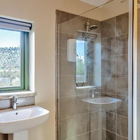 1 Bed In Bracewell Oc-l33325 * Bracewell